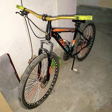 adidas buts: Şəhər və yüngül off-road üçün dağ velosipedi. Xüsusiyyətlər: - — 1