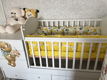 шкафчик для одежды: Детская кроватка состояние хорошая дочка почти не лежала Бортики в