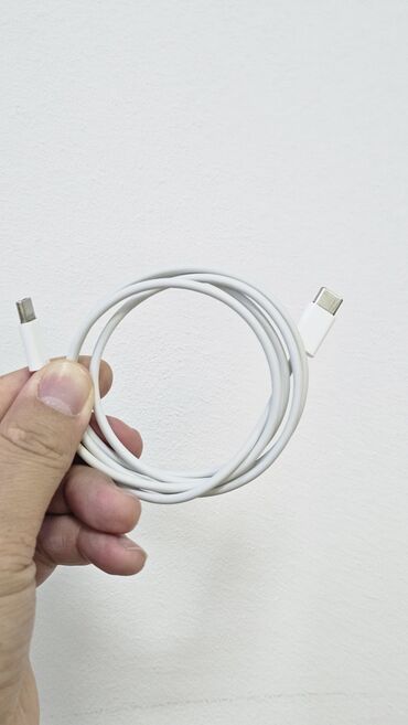 apple ipod shuffle: Оригинальная зарядка apple от айпада, можно заряжать и телефон