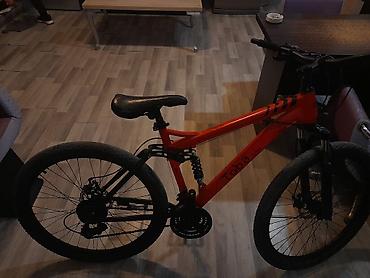 кассета: Təqdim olunur: Toda Bikes markalı dağ velosipedi - Korpus: Alüminium — 4