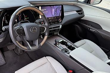 Lexus: Lexus RX: 2023 г., 2.4 л, Автомат, Бензин, Кроссовер — 4