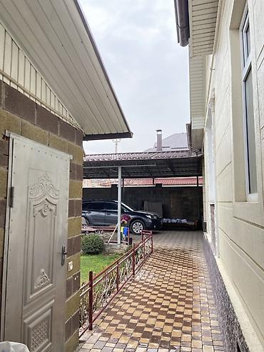 Продажа коттеджей и домов: Продается частный дом с внутренним двором и хозяйственными — 9