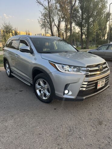 срочно срочно продам машину: Toyota Highlander: 2019 г., 3.5 л, Автомат, Бензин, Внедорожник