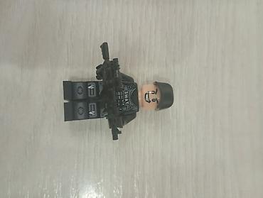 Фигурка минифиг LEGO-совместимого бойца SWAT. - Черная форма с