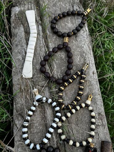 Təsbehlər: Təsbehlər hazər əldə var.
Çeşid çoxdu.
Çatdırılma edilir.
Əl işləridi — 2