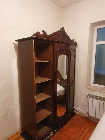 Divan və masa dəstləri: İkinəfərlik çarpayı, Dolab, Rusiya, İşlənmiş