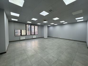 Помещения свободного назначения: Сдается в аренду пом-е 193 м2 Центральные коммуникации 2 санузла 2 — 6