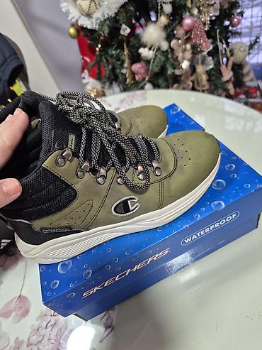 Patike: Dva para dečje obuće: ug 25cm 1) Planinarske/zimске patike – — 3