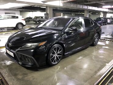 Toyota: Toyota Camry: 2021 г., 2.5 л, Автомат, Бензин, Седан