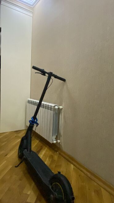 elektron scuter: İşlənmiş Elektrik samokat 10", 501 - 750 Vt, 26 - 35 km/s