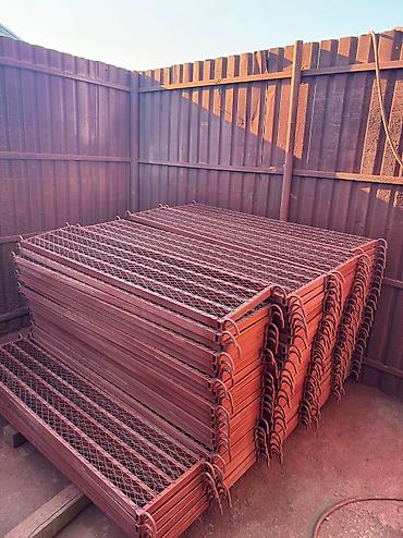 Строительные леса, стойки: Продаю строительные леса Принимаем на бартер машина Наш адрес Баят — 8