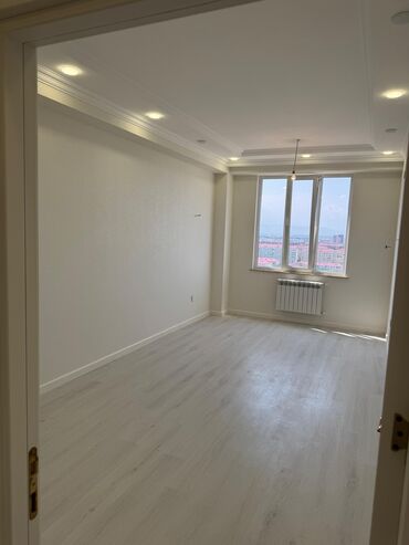əmlak: 3 otaqlı, Yeni tikili, 88 kv. m