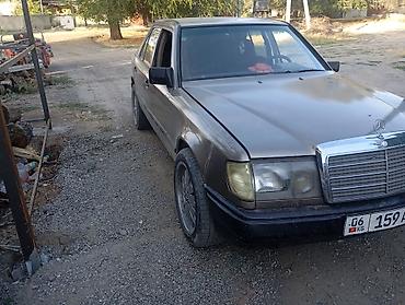 мерседес т 1: Mercedes-Benz 220: 1988 г., 2 л, Кол менен иштөөчү, Бензин — 3