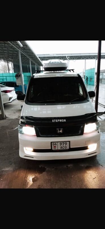 корейские машины на расрочку: Honda Stepwgn: 2004 г., 0.2 л, Автомат, Газ, Минивэн
