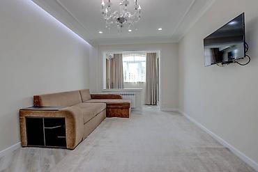 70: 2 комнаты, Манаса/Боконбаева Агентство недвижимости, Без животных, от 1 года, от 6 месяцев, С мебелью полностью — 2
