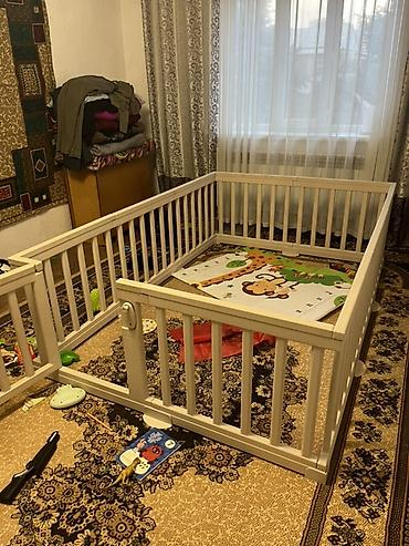 цена детского манежа: Детский манеж-секция из белого пластика/МДФ с калиткой. - Конструкция — 1