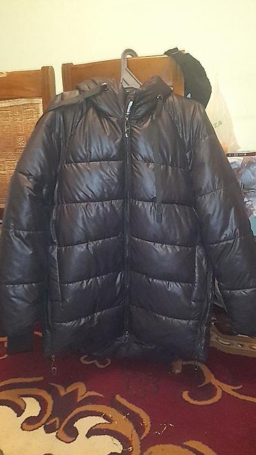 Böyük bədən iki ədəd kurtka satılır 58 razmeri biribiri isə ondanda