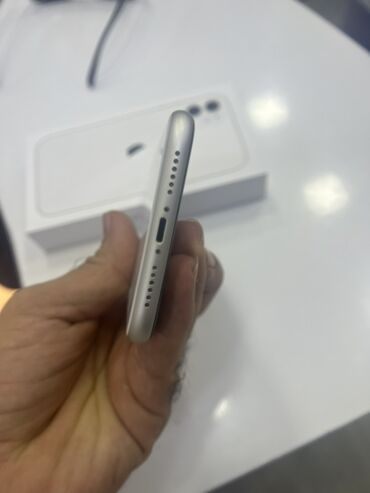 IPhone 11, 128 GB, White Titanium, Face ID