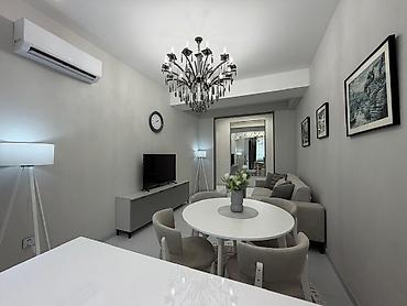 ecemide kiraye evler 2026: 3 otaqlı, Yeni tikili, 84 kv. m — 3