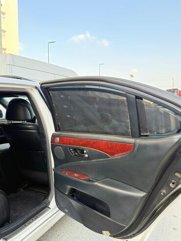 Lexus: Lexus LS: 4.6 l | 2009 il Sedan — 18