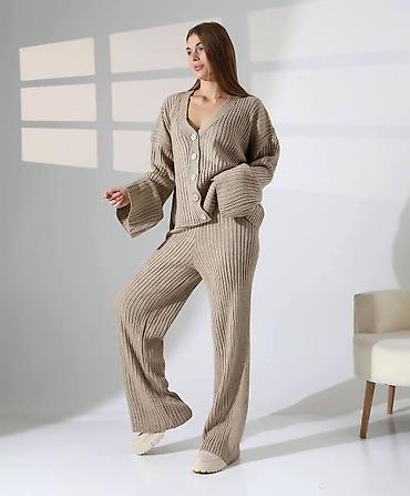 Kompleti: Kompletan outfit — blazer jakna sa pantalonama u istoj boji! Šta — 8