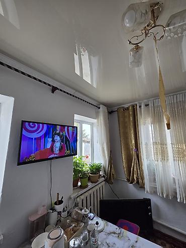 Продажа коттеджей и домов: Дом с двором и хозяйственными постройками. - Планировка: прихожая — 7