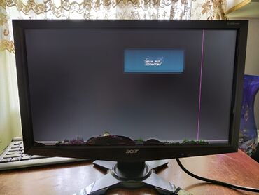 Acer brendinə məxsus qara rəngli monitor. Bu monitor kompüterlər və ya