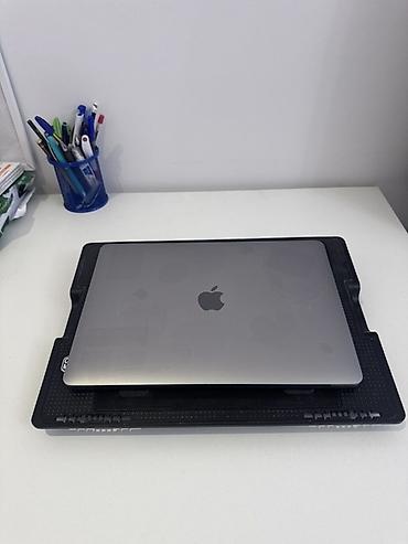 magi: Apple MacBook Air 13" М1 (серии с клавиатурой Magic Keyboard, цвет — 1