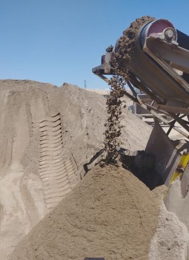 Песок: Песок, Озёрный, Насыпью, Камаз — 17