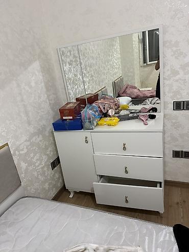 зеркало с подсветкой: Б/у, 4 двери, С зеркалом, Белый, Распашной, Прямой шкаф — 5