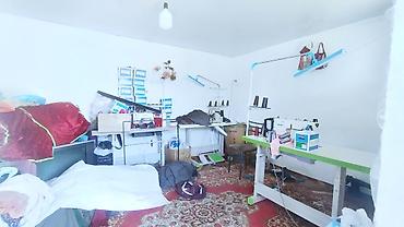 Продажа коттеджей и домов: Продаётся жилой дом с большим участком. ( Без риалтора ) Рядом вся — 9