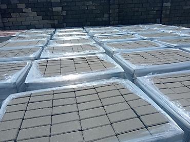 Kərpiclər: Vibropress daş səki plitələri Məhsul: Beton vibropress səki plitələri — 1