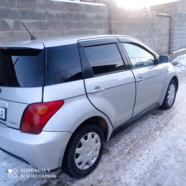 Toyota: Toyota ist: 2004 г., 1.3 л, Автомат, Бензин, Хэтчбэк — 5
