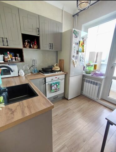 3 микрорайоне: 3 комнаты, 62 м², Элитка, 8 этаж, Косметический ремонт