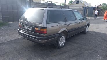 руль на 210: Volkswagen Passat Variant: 1989 г., 1.8 л, Механика, Бензин, Универсал