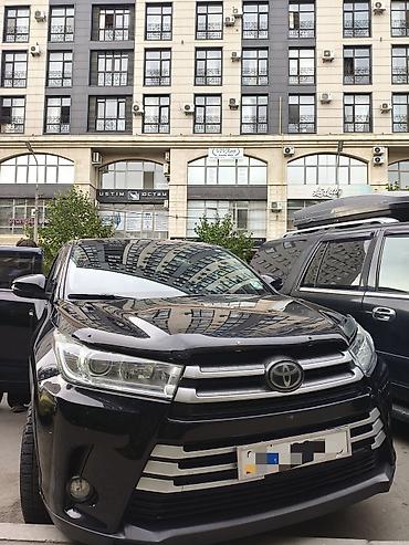 низкий кабина: Toyota Highlander: 2018 г., Автомат, Бензин, Кроссовер — 4