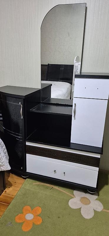 güzgülü komodlar: Termo 
Qalin matreal 
Turkiye istehsali
"Weltew" firmasi — 3