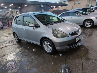 Honda: Honda Fit: 2003 г., 1.3 л, Автомат, Бензин, Седан