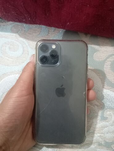 iphone11 телефон: IPhone 11 Pro, Б/у, 256 ГБ, Серебристый, Чехол, 72 %