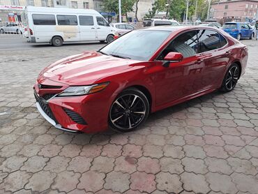 электронной машина: Toyota Camry: 2019 г., 2.5 л, Автомат, Бензин, Седан