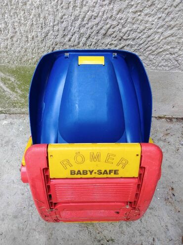 Autosedišta: Plasticno sedište za decu od rođenja do 13 kg ili 12 meseci (grupa na lalafo.rs — 5 Autosedišta: Plasticno sedište za decu od rođenja do 13 kg ili 12 meseci (grupa — 5