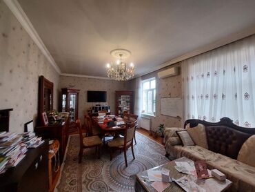 Həyət evləri və villaların satışı: Satılır: həyət evi (daş hasarlı, şəxsi torpaq sahəsində) - Geniş — 8