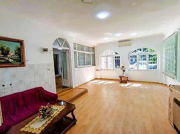 4 5 saatliq is elanlari: İcarəyə verilir 4 otaqlı ofis 80 m², Nəsimi r. 700 AZN/ay 4 otaqlı — 4