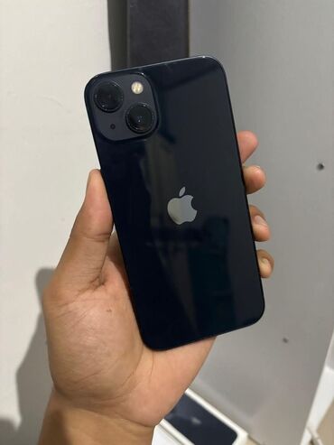 Apple iPhone: IPhone 13, Б/у, 128 ГБ, Midnight, Зарядное устройство, Чехол, Коробка, 85 %