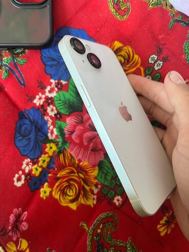 не оригинальный айфон 13 про макс: IPhone 13, Б/у, 128 ГБ, Белый, Защитное стекло, Чехол, 85 %