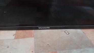смарт дисплей на ножке: Телевизор Skyworth, плоская панель. - Диагональ ориентировочно 40–43" — 2