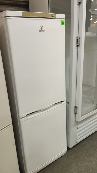 vitrin xolodilnik: Холодильник Двухкамерный