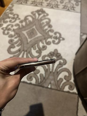 iphone 11 nece manatdir: IPhone 11 Pro Max, 64 GB, Qızılı, Face ID — 5