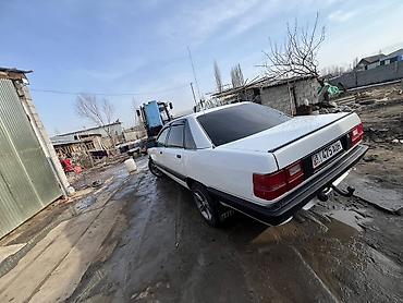 Audi: Audi 100: 1989 г., Седан — 4