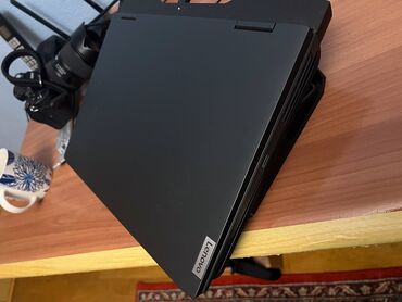 notebook altlığı: Lenovo ideapad gaming 3 16IAH7 modeli Noutbuk 1 il istifadə olunub